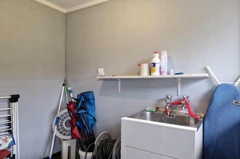 Photo of property in 7 Oawai Place, Marfell, New Plymouth, 4310