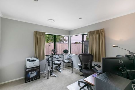 Photo of property in 15 Lockhart Place, Rototuna, Hamilton, 3210