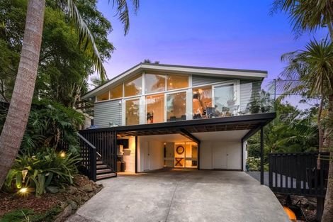 Photo of property in 1 Heathcote Road, Castor Bay, Auckland, 0620