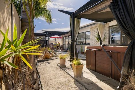 Photo of property in 44a Gobray Crescent, Mount Maunganui, 3116