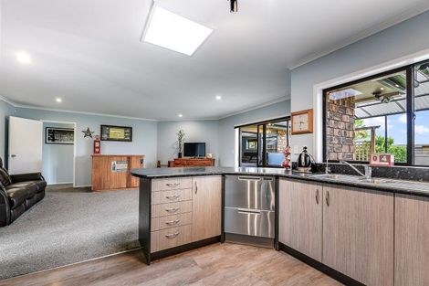 Photo of property in 10 Wakefield Place, Rototuna North, Hamilton, 3210