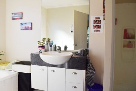 Photo of property in 81 Espalier Drive, Henderson, Auckland, 0612