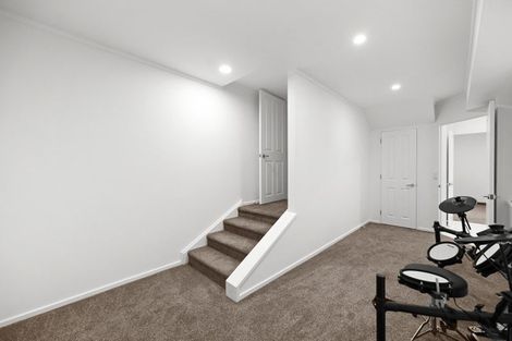 Photo of property in 2 Minchin Crescent, St Andrews, Hamilton, 3200