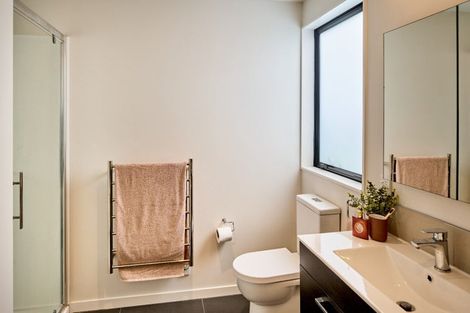 Photo of property in 19/6 Oswald Crescent, Paparangi, Wellington, 6037