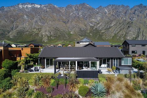 Photo of property in 5 Kintyre Court, Jacks Point, Queenstown, 9371