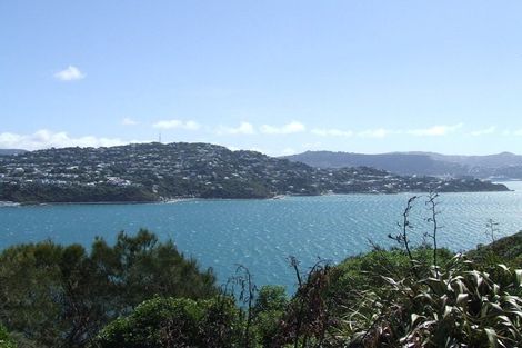 Photo of property in 115 Akaroa Drive, Maupuia, Wellington, 6022