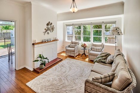 Photo of property in 55 Naenae Road, Naenae, Lower Hutt, 5011