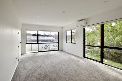 Photo of property in 111b Lancaster Road, Beach Haven, Auckland, 0626