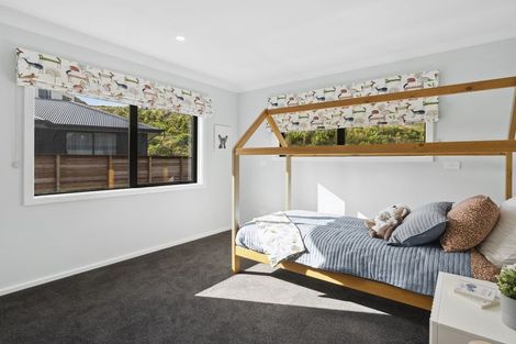 Photo of property in 2 Oakum Road, Whitby, Porirua, 5024