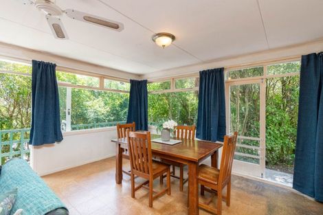 Photo of property in 142 Pinehaven Road, Pinehaven, Upper Hutt, 5019
