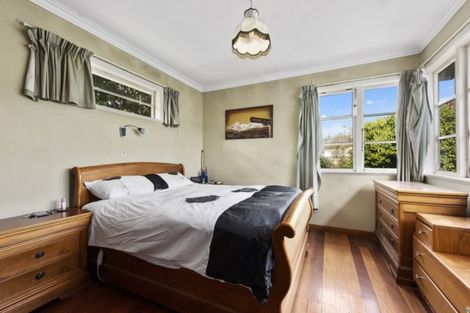 Photo of property in 5 Camp Street, Silverstream, Upper Hutt, 5019