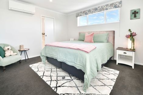 Photo of property in 36 Manhattan Rise, Orewa, 0931