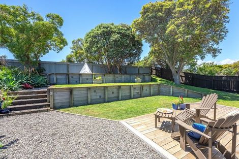 Photo of property in 29 Eruini Street, Waikanae Beach, Waikanae, 5036