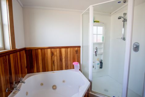 Photo of property in 15 Lincoln Road, Carterton, 5713