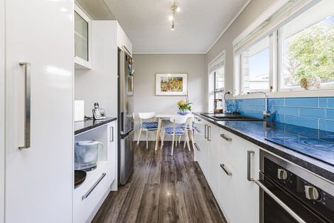 Photo of property in 1/28 Park Estate Road, Rosehill, Papakura, 2113