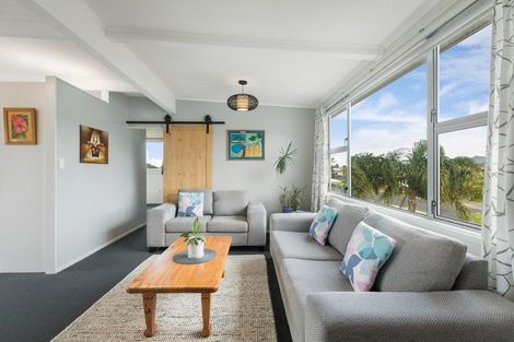 Photo of property in 15 Snell Crescent, Waihi Beach, 3611