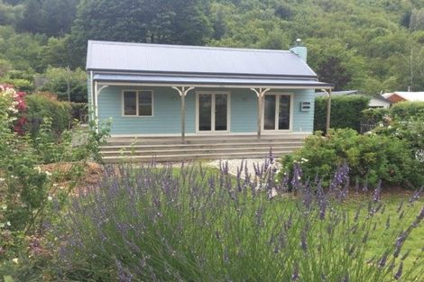 Photo of property in 17 Criterion Street, Arrowtown, 9302