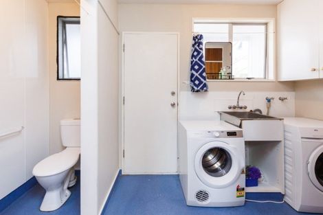 Photo of property in 14 Raglan Avenue, Cloverlea, Palmerston North, 4412