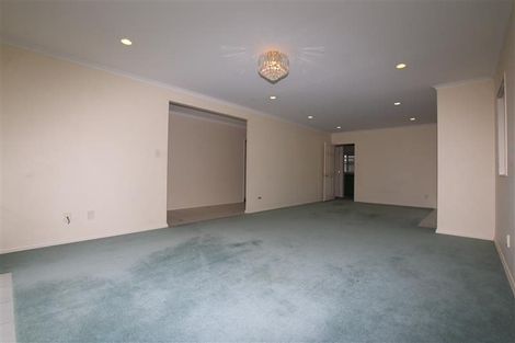 Photo of property in 12 Feeny Crescent, East Tamaki, Auckland, 2013