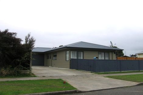 Photo of property in 91 Hillcrest Drive, Kelvin Grove, Palmerston North, 4414