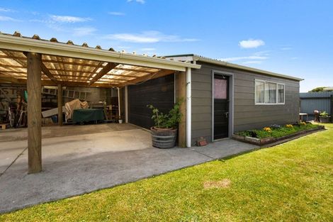 Photo of property in 11 Bovis Street, Shannon, 4821