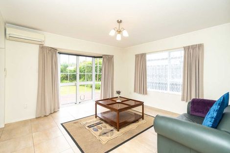 Photo of property in 30 Brocas Avenue, Hillcrest, Hamilton, 3216