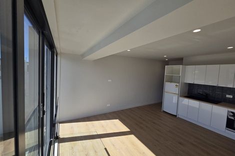 Photo of property in 2 Moncrieff Street, Mount Victoria, Wellington, 6011