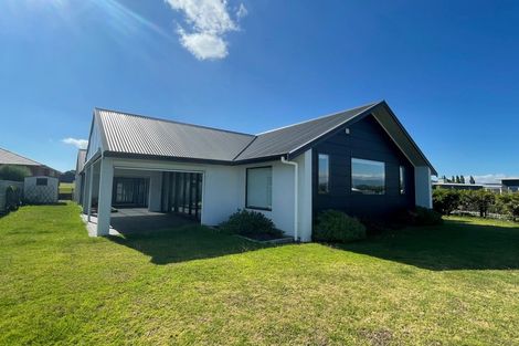 Photo of property in 1 Topping Place, Whitianga, 3510