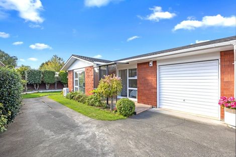 Photo of property in 2/292 Avonhead Road, Avonhead, Christchurch, 8042