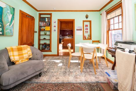 Photo of property in 30 Roxburgh Street, Mount Victoria, Wellington, 6011