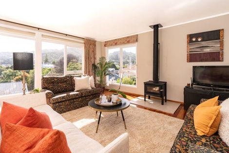 Photo of property in 8 Torwood Road, Khandallah, Wellington, 6035