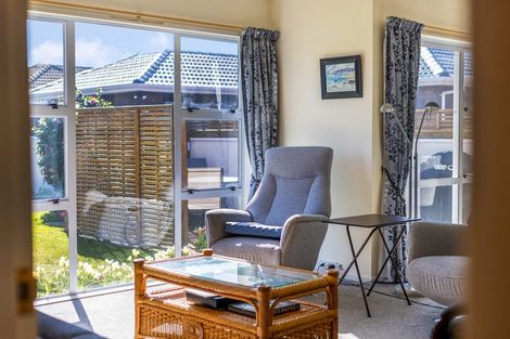 Photo of property in 12 Manly Garden, Paraparaumu Beach, Paraparaumu, 5032