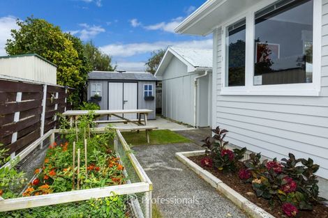 Photo of property in 35 Whirinaki Crescent, Heretaunga, Upper Hutt, 5018