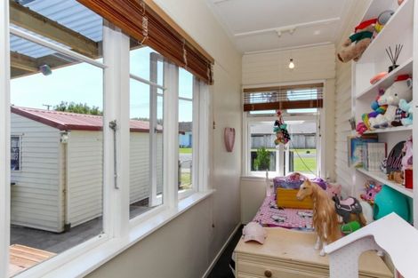 Photo of property in 39 Mouatt Street, Waitara, 4320