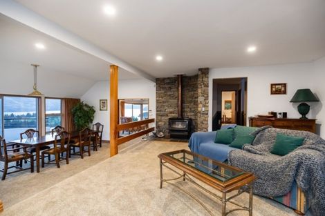 Photo of property in 10 Peregrine Place, Queenstown, 9300