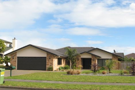Photo of property in 7 Crannich Place, Wattle Downs, Auckland, 2103