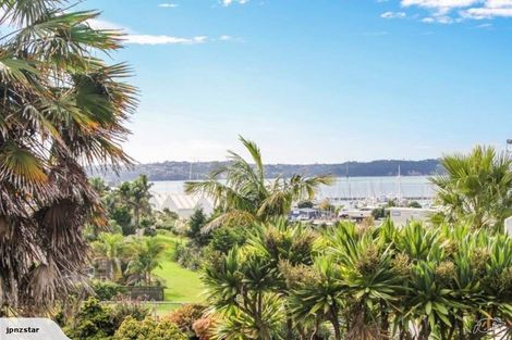 Photo of property in 2 Clearwater Cove, West Harbour, Auckland, 0618