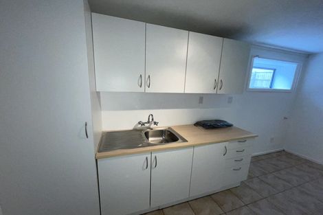 Photo of property in 2 Glenmore Road, Sunnyhills, Auckland, 2010