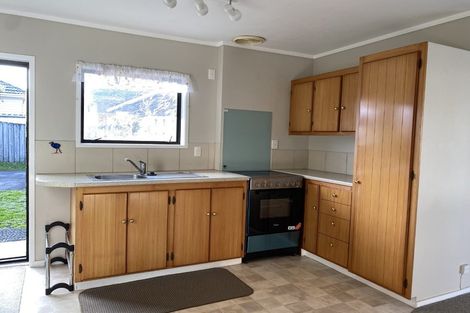 Photo of property in 2/86 Howe Street, Howick, Auckland, 2014