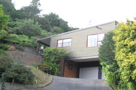 Photo of property in 24 Summit Road, Fairfield, Lower Hutt, 5011