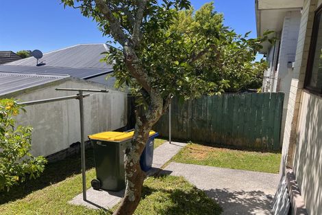 Photo of property in 2/169 Onewa Road, Birkenhead, Auckland, 0626