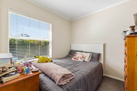 Photo of property in 39 Stranraer Crescent, Wattle Downs, Auckland, 2103
