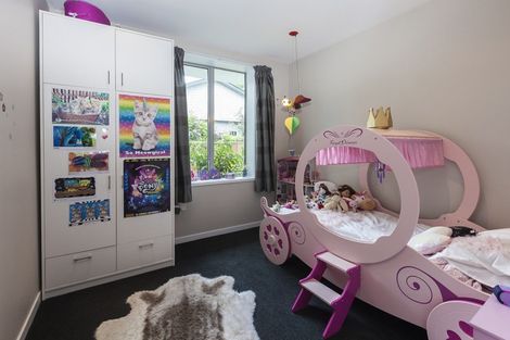 Photo of property in 20 Straven Road, Riccarton, Christchurch, 8011