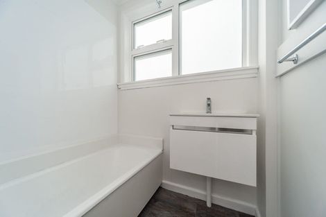 Photo of property in 48-50 Calabar Road, Miramar, Wellington, 6022