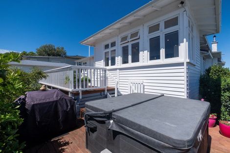 Photo of property in 42 Simla Terrace, Hospital Hill, Napier, 4110