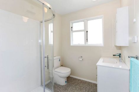 Photo of property in 47 Wainoni Road, Wainoni, Christchurch, 8061