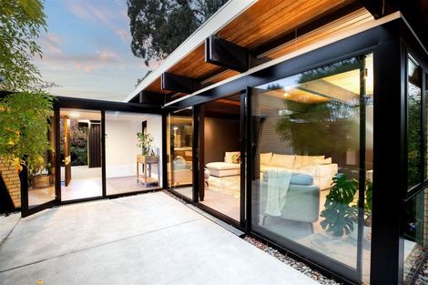 Photo of property in 35 Westburn Terrace, Burnside, Christchurch, 8041