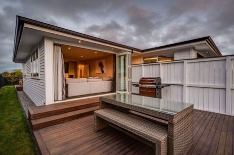 Photo of property in 33 Reginald Street, Burwood, Christchurch, 8083