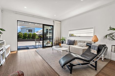 Photo of property in 18 Saltmarsh Road, Hobsonville, Auckland, 0616