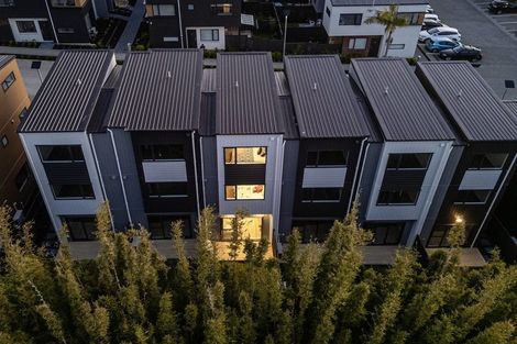 Photo of property in 3 Don Oliver Lane, Glen Eden, 0602